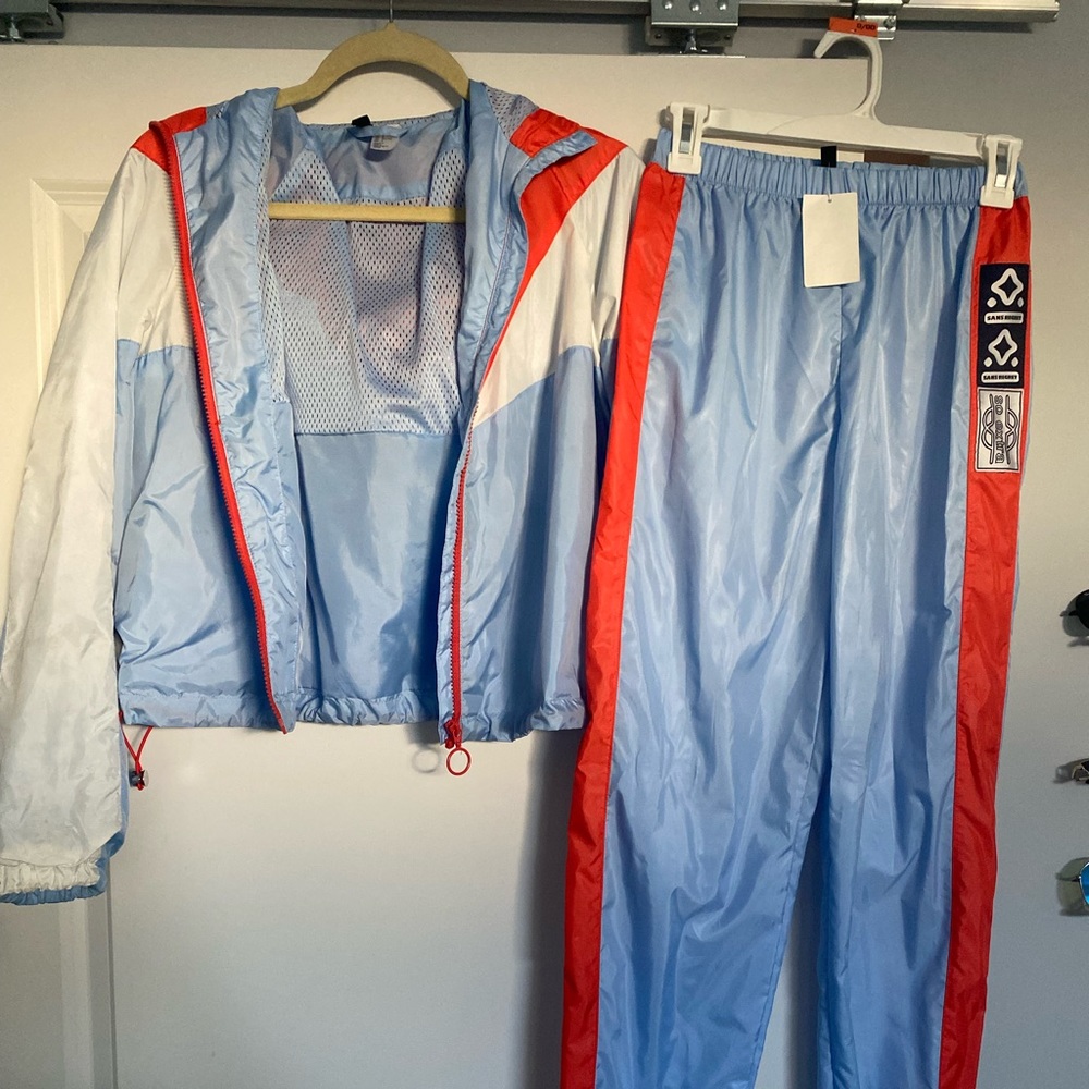 Vintage H&M windbreaker set. Joggers and jacket. Super light weight - Picture 2 of 8